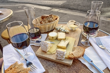Belle Offri - Ein Nashut Winery